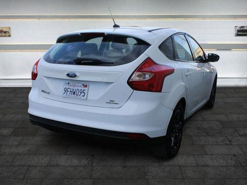 Used 2013 Ford Focus SE w/ SE Winter Pkg image 7
