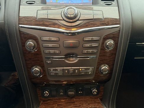 Used 2018 Nissan Armada Platinum image 13