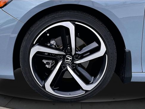 Used 2022 Honda Accord Sport image 31