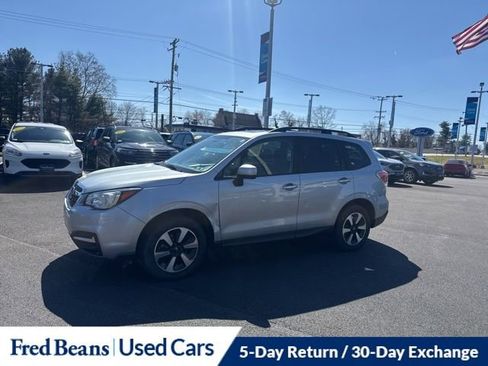 Used 2017 Subaru Forester 2.5i Premium image 3