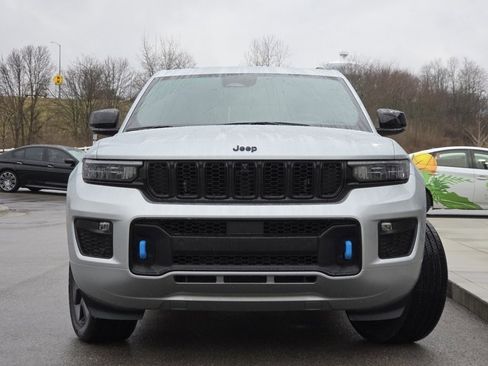 Used 2025 Jeep Grand Cherokee Limited 4xe image 3