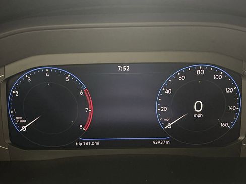 Used 2022 Volkswagen Atlas Cross Sport SEL R-Line image 35