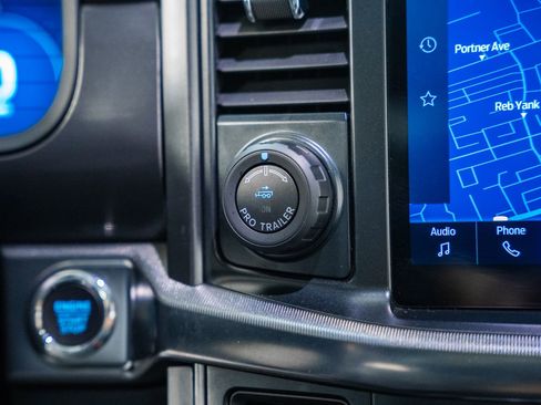 Certified 2025 Ford F150 Lariat image 31