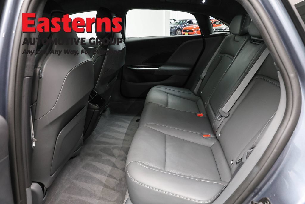 Used 2024 Lucid Air Pure RWD image 22