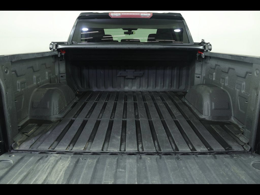 Used 2019 Chevrolet Silverado 1500 LT w/ All-Star Edition AWD/4WD image 7