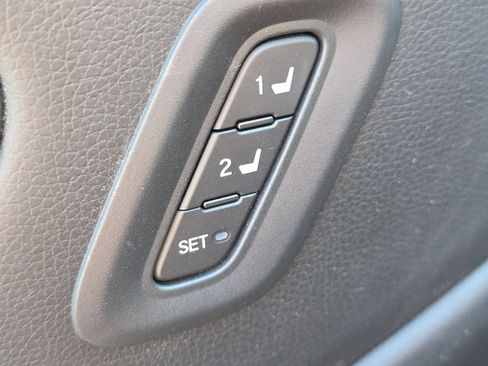 Used 2025 Honda Pilot TrailSport image 27