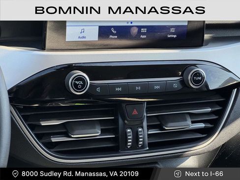 Used 2022 Ford Escape SE w/ SE Sport Appearance Package image 20