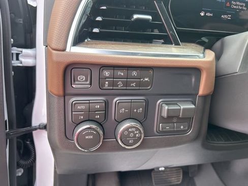 New 2026 Chevrolet Tahoe High Country w/ Sun And Tow Package AWD/4WD image 18