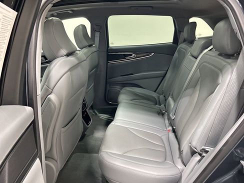 Used 2022 Lincoln Nautilus Reserve image 27