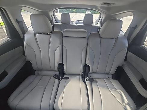 Used 2025 Acura MDX w/ Technology Package FWD image 27