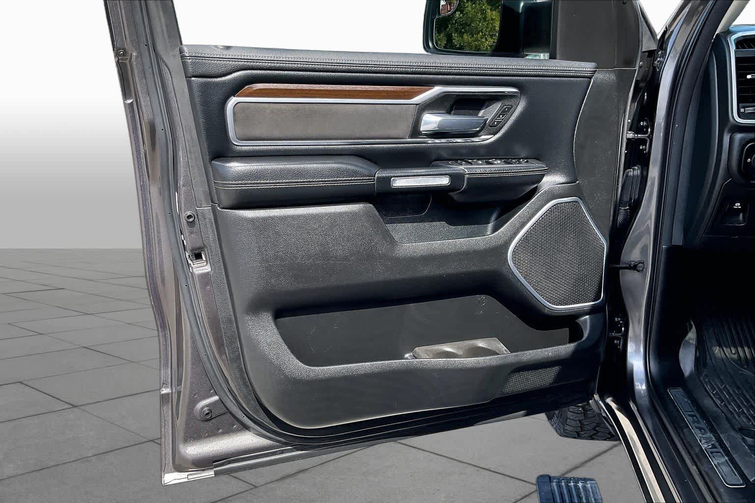 Used 2022 RAM 1500 Laramie w/ Laramie Southwest Edition RWD image 22