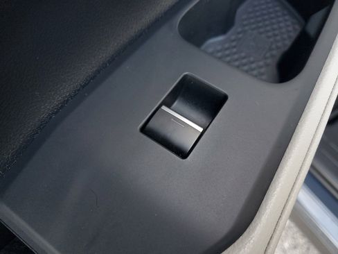 Certified 2025 Toyota Grand Highlander FWD image 16