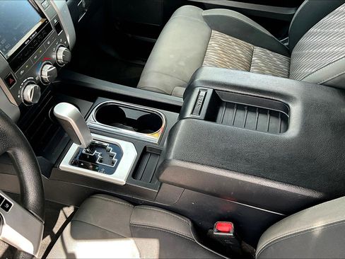 Used 2019 Toyota Tundra SR5 w/ SR5 Upgrade Package image 13