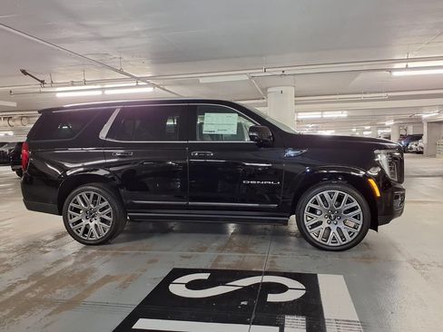 New 2026 GMC Yukon Denali Ultimate w/ LPO, Illumination Package AWD/4WD image 4