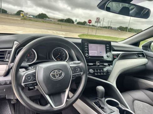 Used 2021 Toyota Camry LE FWD image 15