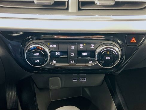 New 2026 Chevrolet Trax LT w/ Driver Confidence Package image 15