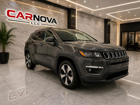 Used 2018 Jeep Compass Latitude w/ Popular Equipment Group FWD image 1