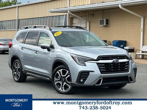 Used 2023 Subaru Ascent Touring AWD/4WD image 1