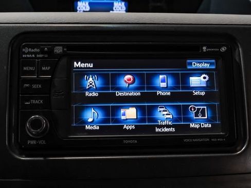 Used 2013 Toyota Sienna XLE image 38