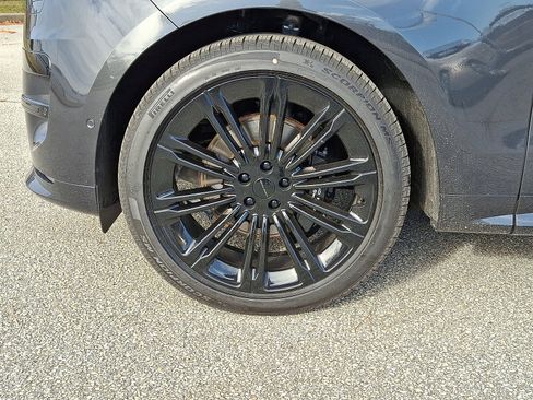 New 2026 Land Rover Range Rover Sport Dynamic SE image 2