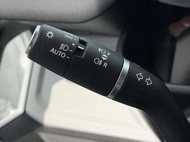Used 2023 Land Rover Defender 110 S AWD/4WD image 26