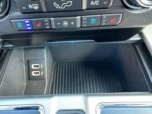 Used 2018 Ford F150 Lariat AWD/4WD image 26