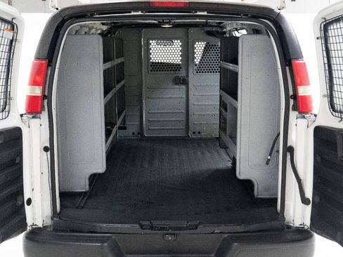 Used 2016 Chevrolet Express 2500 RWD image 71
