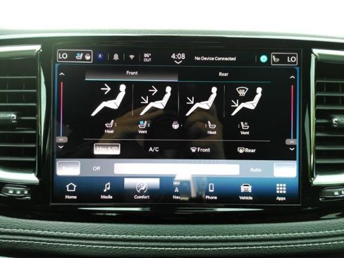 Used 2025 Chrysler Pacifica Limited FWD image 52