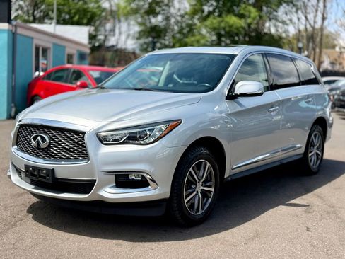 Used 2017 INFINITI QX60 Luxe AWD/4WD image 4