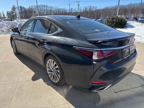 Used 2022 Lexus ES 350 Ultra Luxury w/ Accessory Package 2 image 5