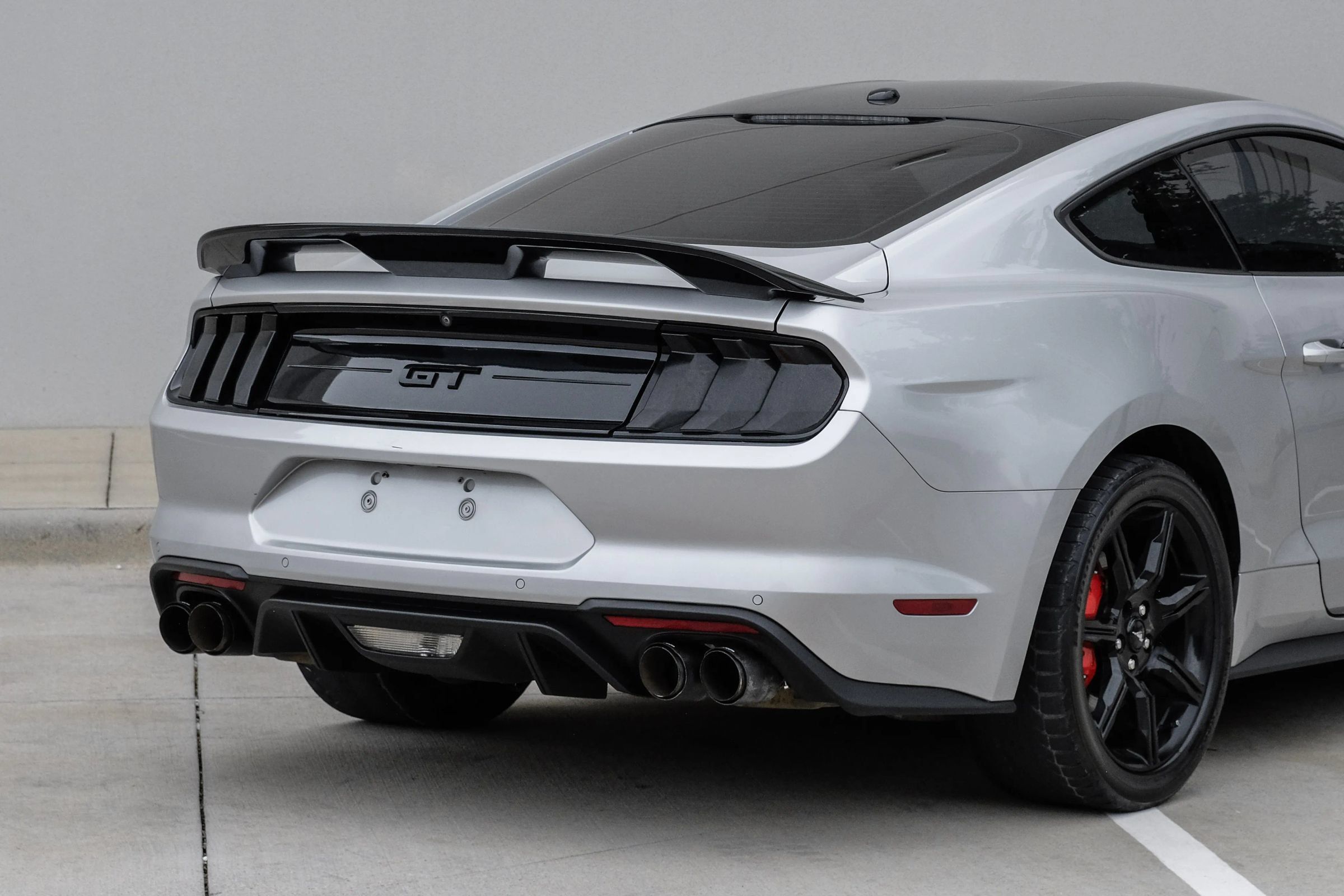 Used 2019 Ford Mustang GT Premium w/ Carbon Sport Interior Package RWD image 12