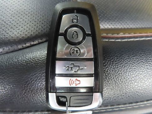 Used 2024 Ford F250 Lariat w/ Chrome Package AWD/4WD image 78
