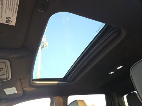 Used 2024 Chevrolet Silverado 2500 High Country w/ High Country Premium Package image 3