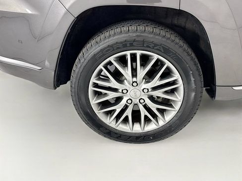 Used 2018 Jeep Grand Cherokee Summit w/ Platinum Series Group AWD/4WD image 31