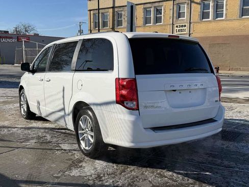 Used 2019 Dodge Grand Caravan SXT image 7