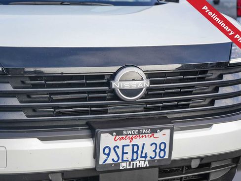 Used 2025 Nissan Kicks SV w/ Illumination Package FWD image 5