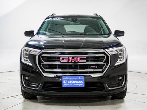 Used 2024 GMC Terrain AT4 w/ Infotainment Package II image 14