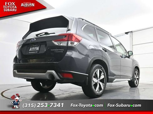 Used 2020 Subaru Forester Touring AWD/4WD image 23