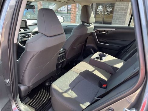 Used 2025 Toyota RAV4 XLE w/ Convenience Package image 25