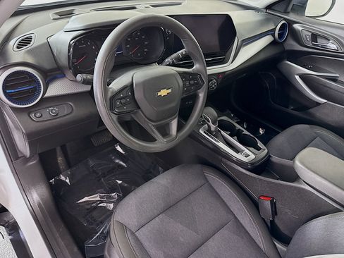 Used 2024 Chevrolet Trax LS FWD image 22