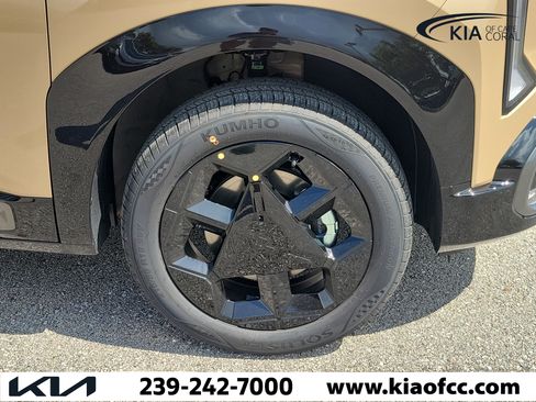 New 2027 Kia Seltos X-Line S w/ X-Line S Premium Package AWD/4WD image 7