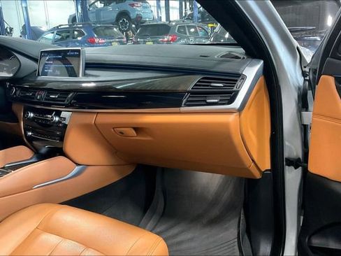 Used 2019 BMW X6 sDrive35i image 16