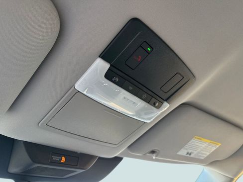 New 2025 Nissan Pathfinder SL image 16