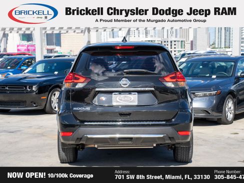 Used 2017 Nissan Rogue S image 6