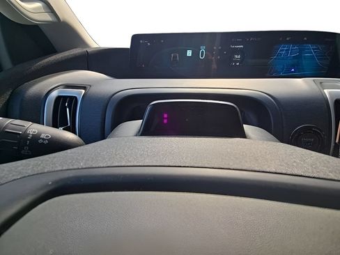Used 2025 Ford Expedition Active AWD/4WD image 50