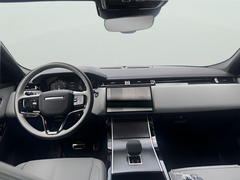 Certified 2026 Land Rover Range Rover Velar Dynamic SE AWD/4WD image 12