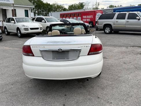 Used 2002 Chrysler Sebring Limited FWD image 4