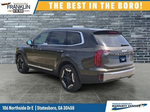 Used 2025 Kia Telluride S image 3