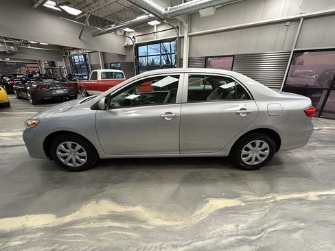 Used 2013 Toyota Corolla L image 27