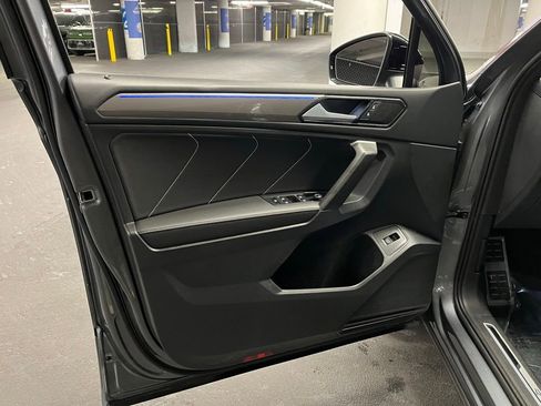 Used 2024 Volkswagen Tiguan SE R-Line image 18